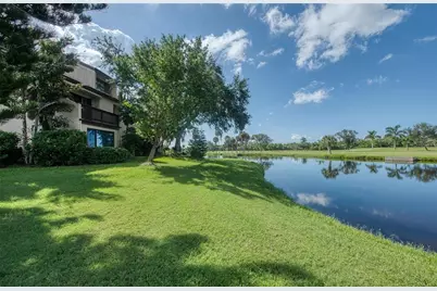 1328 Pelican Creek Crossing #D, Saint Petersburg, FL 33707 - Photo 27