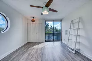 1328 Pelican Creek Crossing, Saint Petersburg, FL 33707 - Photo 49