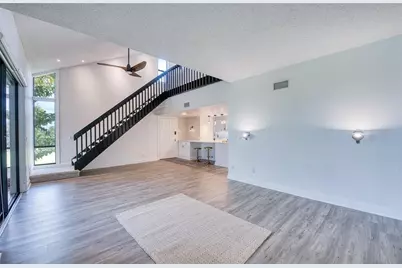 1328 Pelican Creek Crossing #D, Saint Petersburg, FL 33707 - Photo 11