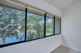1328 Pelican Creek Crossing, Saint Petersburg, FL 33707 - Photo 57