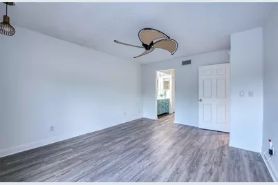 1328 Pelican Creek Crossing #D, Saint Petersburg, FL 33707 - Photo 73