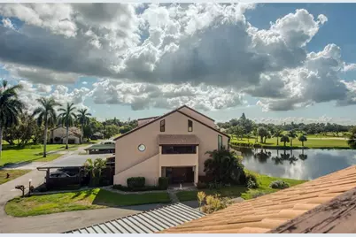 1328 Pelican Creek Crossing #D, Saint Petersburg, FL 33707 - Photo 1