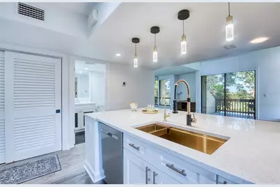 1328 Pelican Creek Crossing #D, Saint Petersburg, FL 33707 - Photo 67