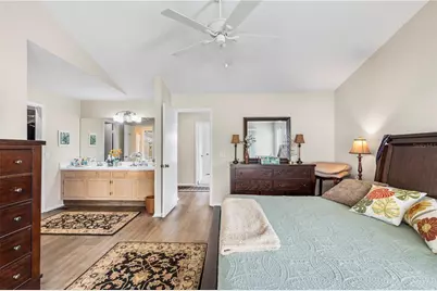 13007 Lorna Place, Tampa, FL 33618 - Photo 29