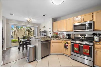 13007 Lorna Place, Tampa, FL 33618 - Photo 19