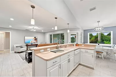 1821 Lake Heron Drive, Lutz, FL 33549 - Photo 9