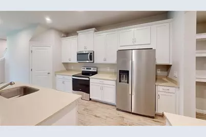 26130 Fantasy Sky Lane, Lutz, FL 33559 - Photo 9