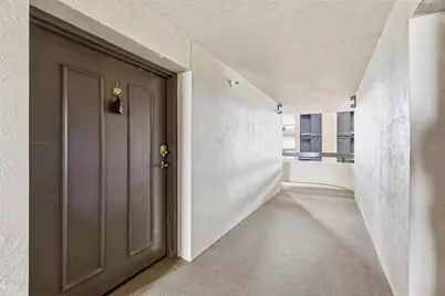 2413 Bayshore Boulevard #1004, Tampa, FL 33629 - Photo 9