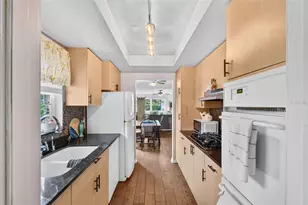 1900 58th Ave N, Saint Petersburg, FL 33714 - Photo 9