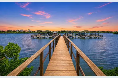 19519 Gulf Boulevard #202, Indian Shores, FL 33785 - Photo 7