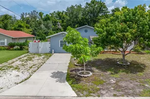 4115 55th Ave Dr E, Bradenton, FL 34203 - Photo 1