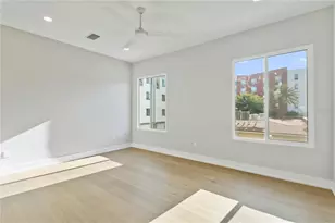 368 6th St S, Saint Petersburg, FL 33701 - Photo 25