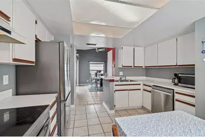 5485 Friarsway Drive, Tampa, FL 33624 - Photo 23