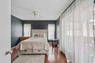 5485 Friarsway Dr, Tampa, FL 33624 - Photo 13