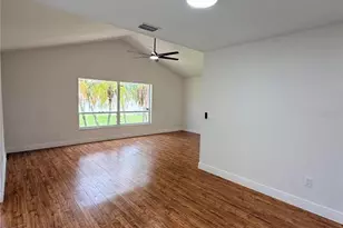 9207 Mill Cir, Tampa, FL 33647 - Photo 7