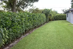 12480 SW 2nd St, Plantation, FL 33325 - Photo 25