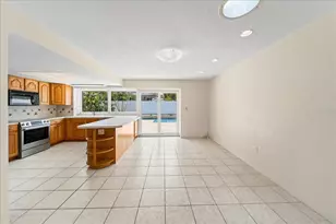 230 N Tessier Dr, Saint Pete Beach, FL 33706 - Photo 9