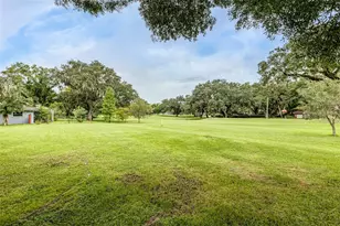 936 N Riverhills Dr, Tampa, FL 33617 - Photo 11