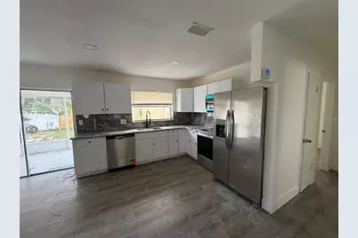 7323 Ponderosa Drive, Tampa, FL 33637 - Photo 3
