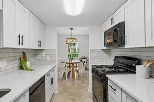8911 Blind Pass Rd, Saint Petersburg, FL 33706 - Photo 21