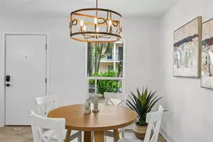 8911 Blind Pass Rd, Saint Petersburg, FL 33706 - Photo 15