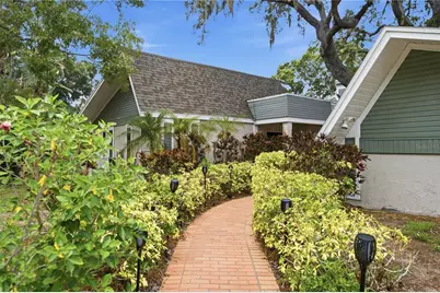 2860 Briarwood Lane, Palm Harbor, FL 34683 - Photo 3