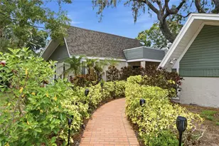 2860 Briarwood Ln, Palm Harbor, FL 34683 - Photo 3