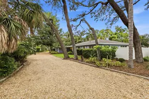 216 Inverness Ave, Temple Terrace, FL 33617 - Photo 3