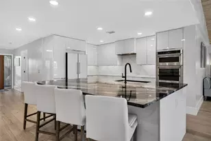 8009 13th Ave S, Saint Petersburg, FL 33707 - Photo 3