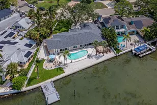 1826 Venetian Point Dr, Clearwater, FL 33755 - Photo 45