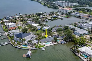 1826 Venetian Point Dr, Clearwater, FL 33755 - Photo 43