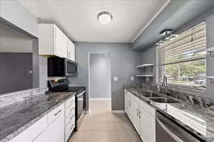 208 Talley Dr, Palm Harbor, FL 34684 - Photo 9