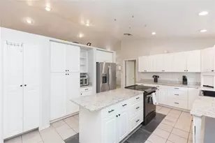 34299 Belt Dr, Dade City, FL 33523 - Photo 7