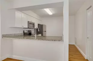 5715 S Dale Mabry Hwy, Tampa, FL 33611 - Photo 9