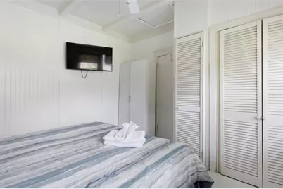 3860 Burlington Avenue N, Saint Petersburg, FL 33713 - Photo 13