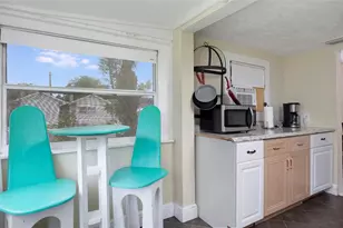 3860 Burlington Ave N, Saint Petersburg, FL 33713 - Photo 7