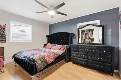 9242 N 52nd Street, Tampa, FL 33617 - Photo 17
