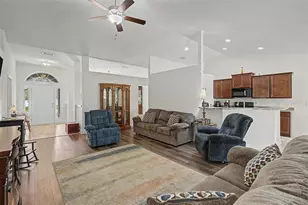 12258 Harris Hawk Rd, Weeki Wachee, FL 34614 - Photo 9