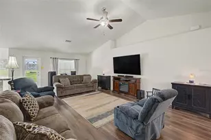 12258 Harris Hawk Rd, Weeki Wachee, FL 34614 - Photo 9