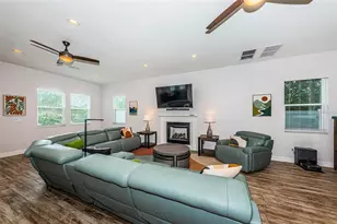 2430 6th Ave N, Saint Petersburg, FL 33713 - Photo 9