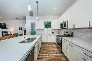 2430 6th Ave N, Saint Petersburg, FL 33713 - Photo 3