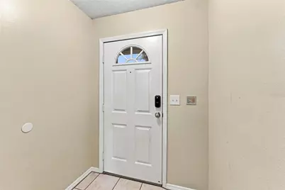 2350 Fletchers Point Circle, Tampa, FL 33613 - Photo 5