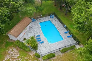 2350 Fletchers Point Cir, Tampa, FL 33613 - Photo 37