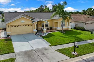 1622 Crazy Horse Dr, Lutz, FL 33548 - Photo 3