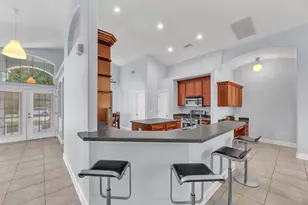 16405 Bridgewalk Dr, Lithia, FL 33547 - Photo 13