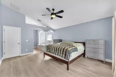 16405 Bridgewalk Drive, Lithia, FL 33547 - Photo 19