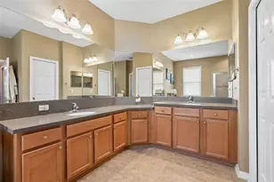 809 Seminole Sky Dr, Ruskin, FL 33570 - Photo 37