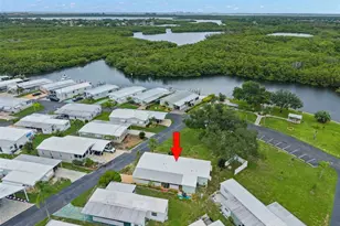 684 Mt Lancaster Ave NE, Saint Petersburg, FL 33702 - Photo 9