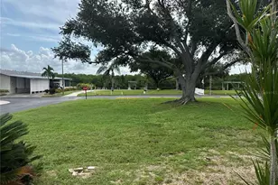 684 Mt Lancaster Ave NE, Saint Petersburg, FL 33702 - Photo 17