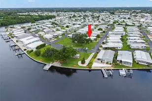 684 Mt Lancaster Ave NE, Saint Petersburg, FL 33702 - Photo 9
